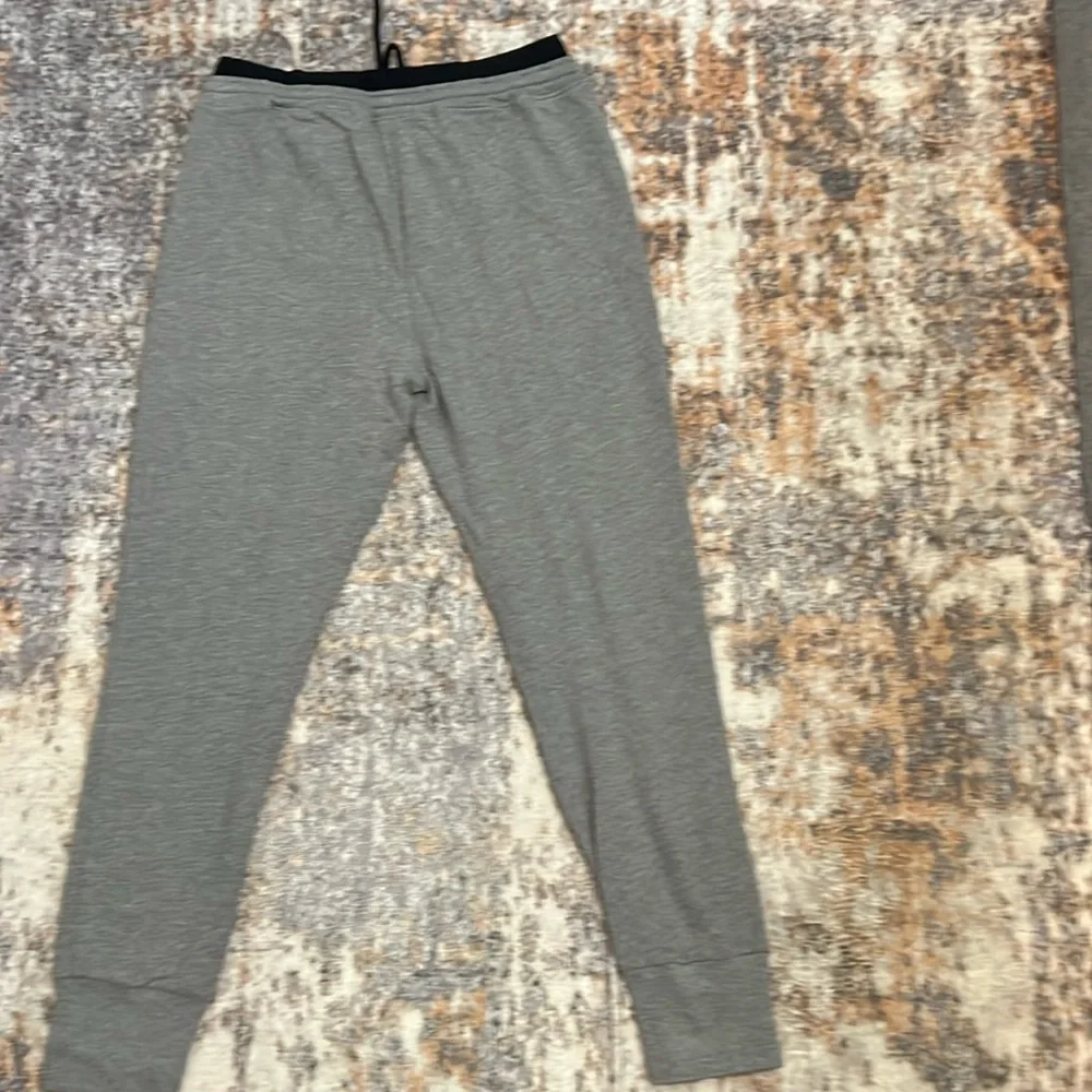 Preloved - PINK Jogger Sweatpants - Medium - Picture 2 of 6